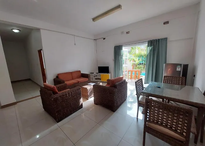 Self Catering With Pool Beau Vallon (Mahe)