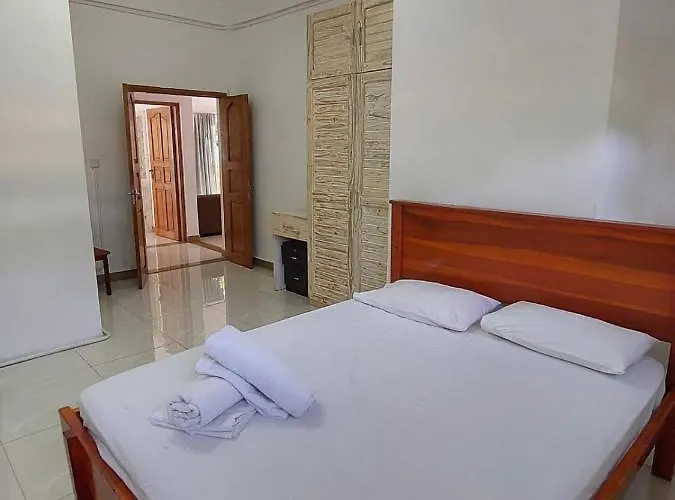 Self Catering With Pool