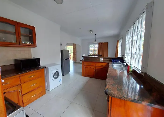 Villa Self Catering With Pool