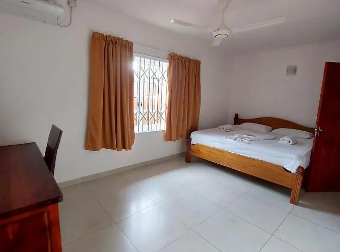 Self Catering With Pool Villa Beau Vallon (Mahe)