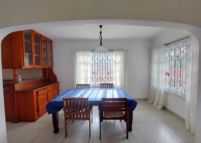 Self Catering With Pool Beau Vallon (Mahe)