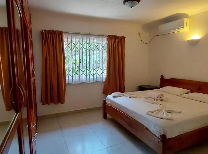 Villa Self Catering With Pool