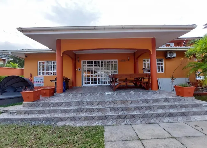Villa Self Catering With Pool Beau Vallon (Mahe)