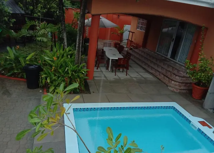 Villa Self Catering With Pool Beau Vallon (Mahe)
