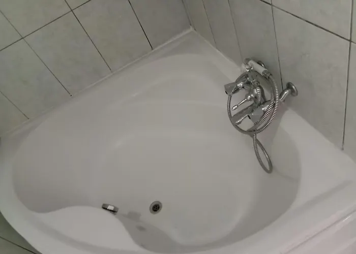 Self Catering With Pool